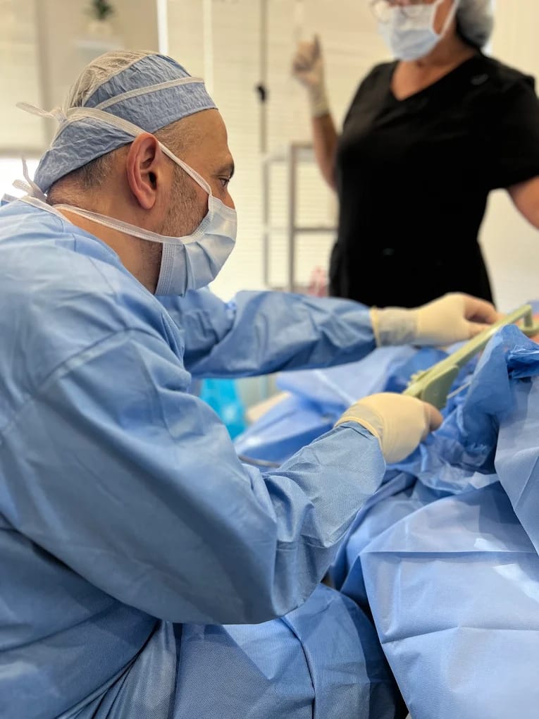 Dr. Behnoush Zarrini performing BodyTite contouring procedure at Beverly Wilshire Aesthetics in Beverly Hills.